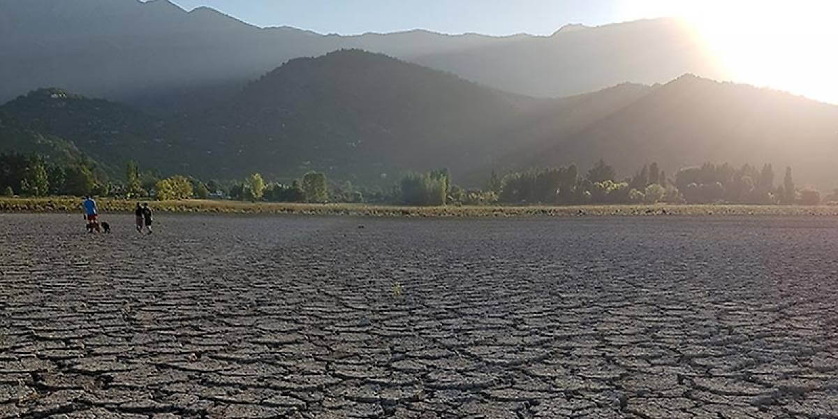 Featured image for “El ambicioso plan de la Universidad de Chile para recuperar el agua de la laguna de Aculeo”