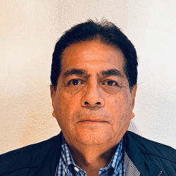Roberto Olivares