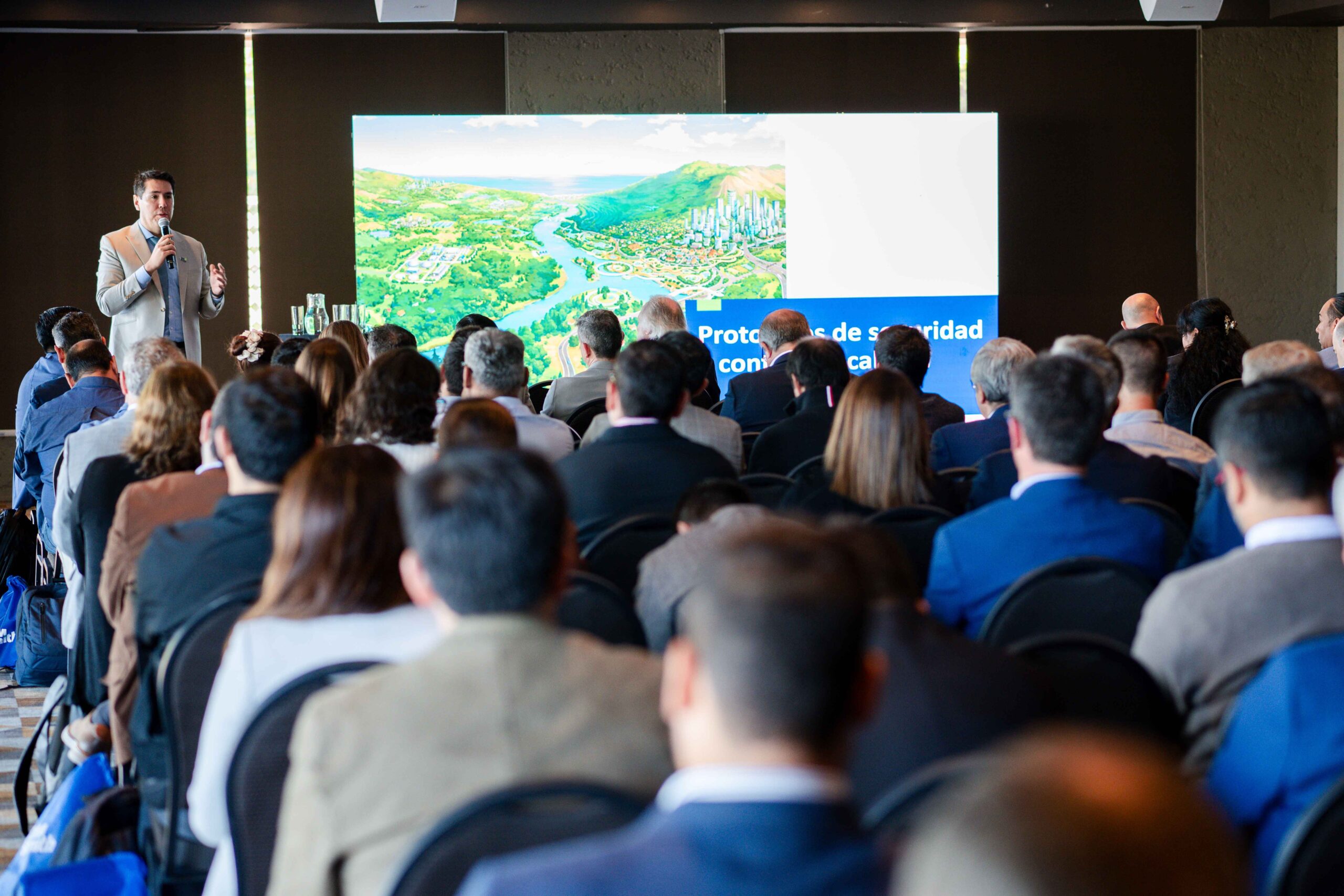 Featured Image for “CDM Smith impulsa la excelencia operativa y la discusión técnica en desalación durante ACADES 2026”